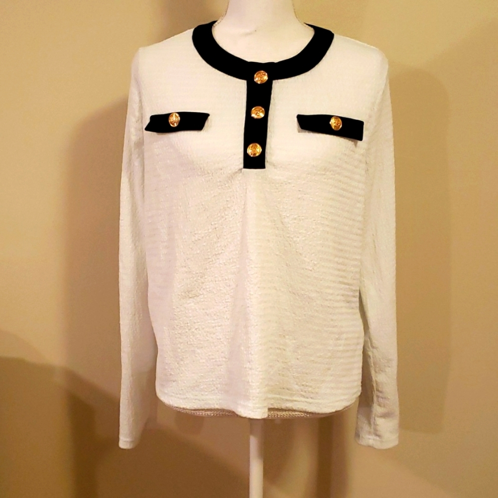 Black and white long sleeve top